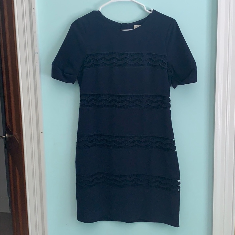 TIMELESS NAVY BLUE SHIFT DRESS